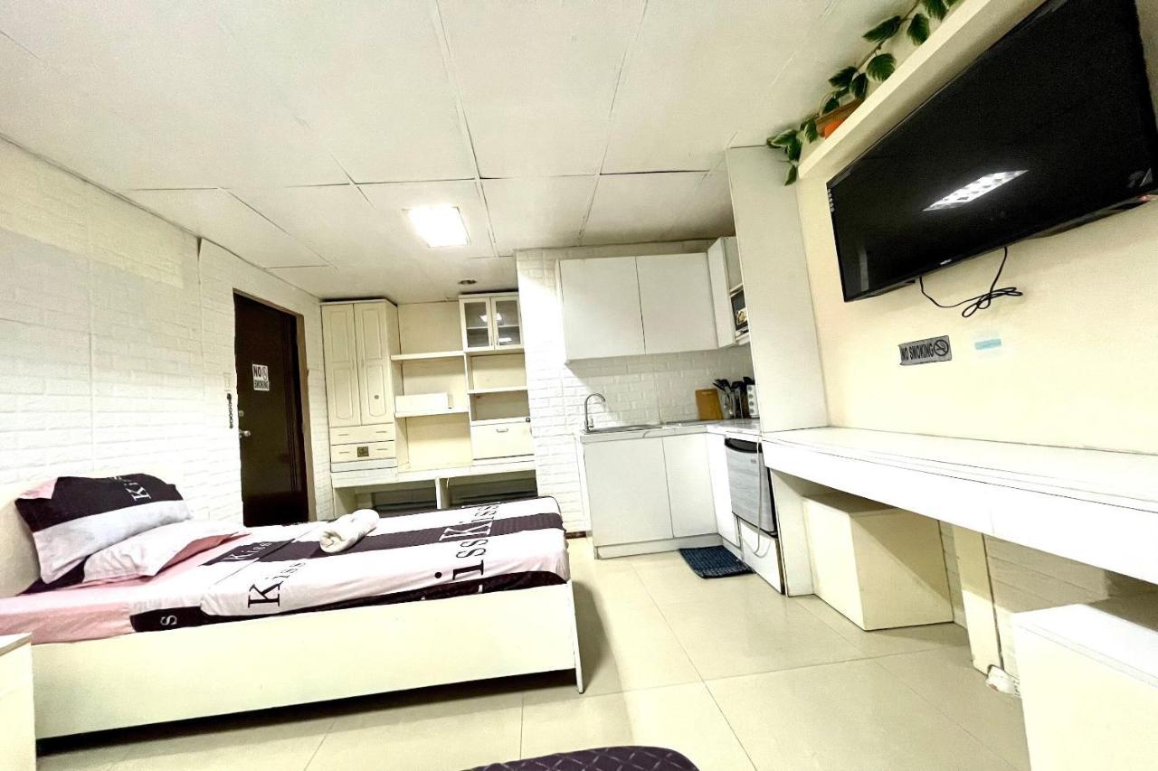 Oyo 910 Sabaidee Suites Mandaue City Exterior photo